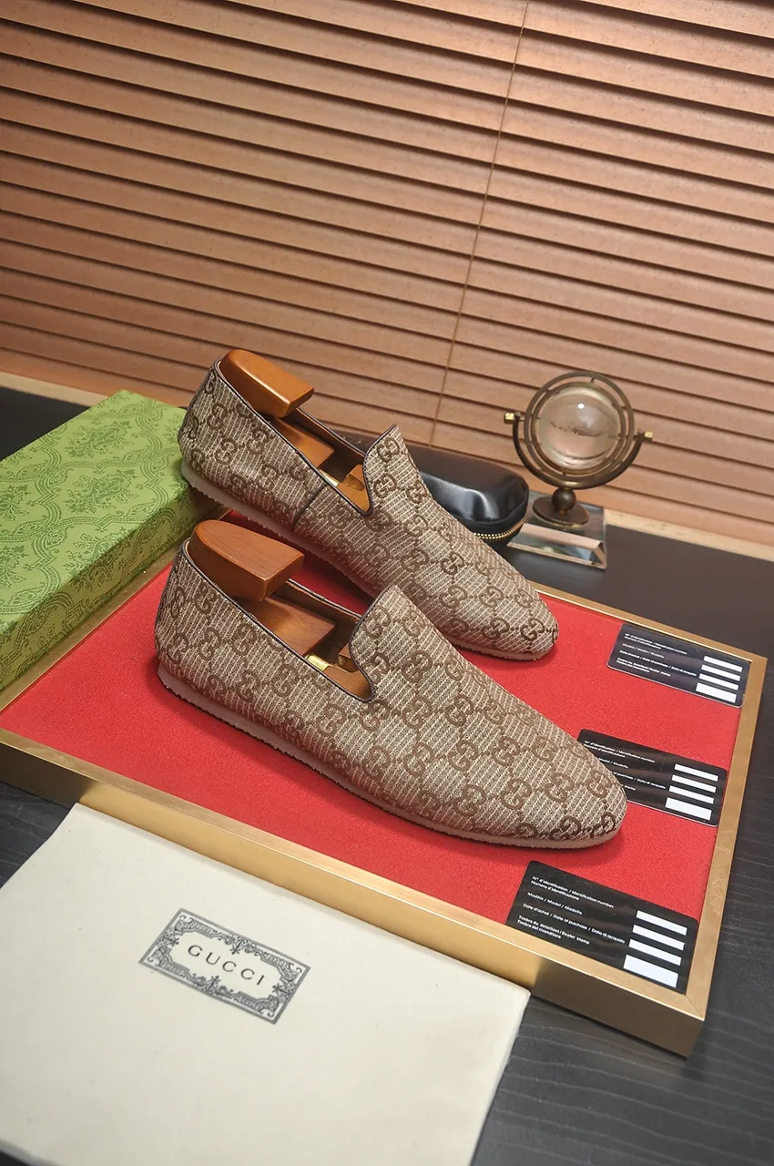 Men's men's shoes💰460💶[GUCCI Gucci] Men's wallet shoes🇮🇹Official website original 1:1 mold opening, original quality💯The upper is made of imported cowhide and Gucci original fabric➕Breathable cotton sheep lining, fine workmanship, high-end atmosphere. Has a fashionable and exemplary look. Rubber wear-resistant and anti-slip outsole. Code number: 38-44